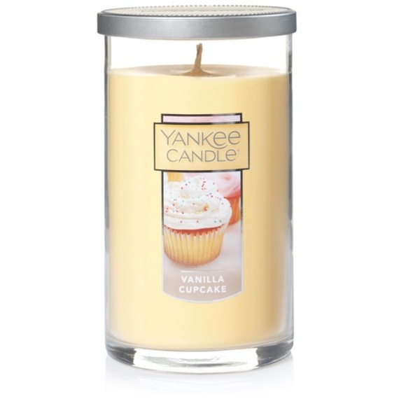 Yankee perfect pillar candle vanilla cupcake scent